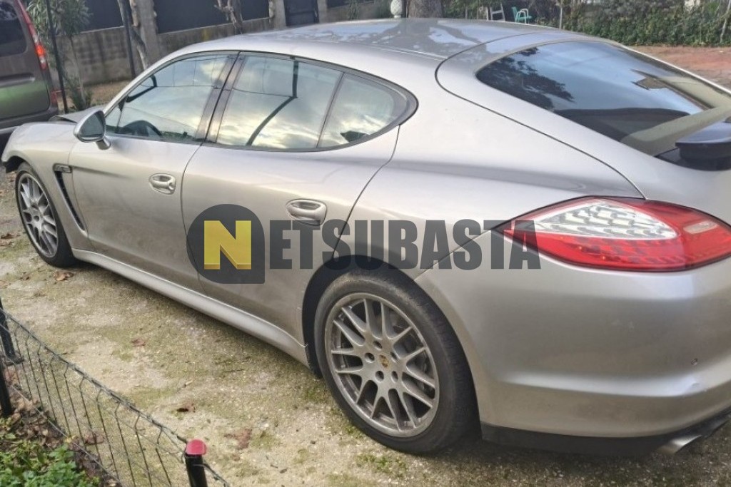 Porsche Panamera S PDK 2011