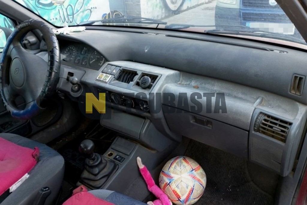 Renault Clio 1.9D 1998