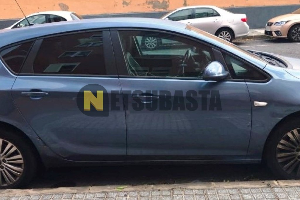 Opel Astra 1.6 CDTi 2014