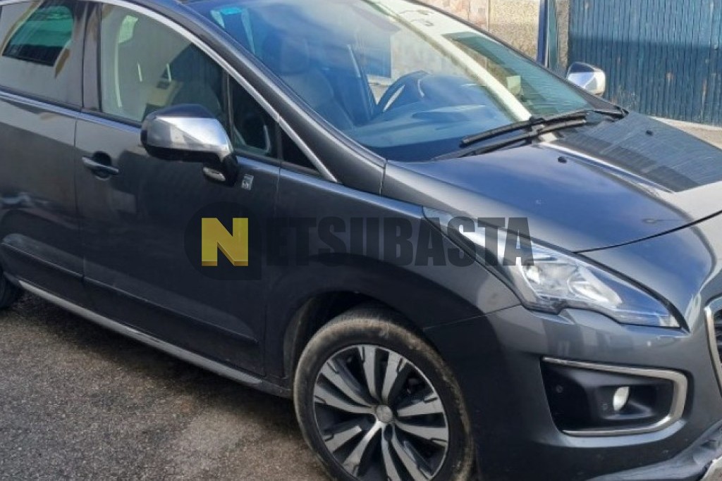 Peugeot 3008 HYbrid4 2014