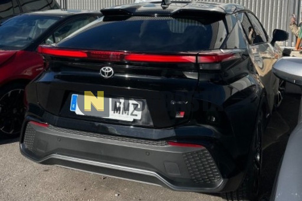 Toyota C-HR 200H AWD-i 2024