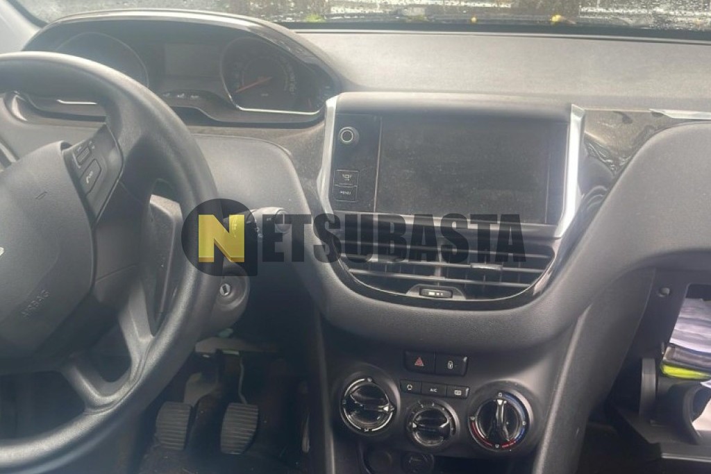 Peugeot 208 1.2 PureTech 2014