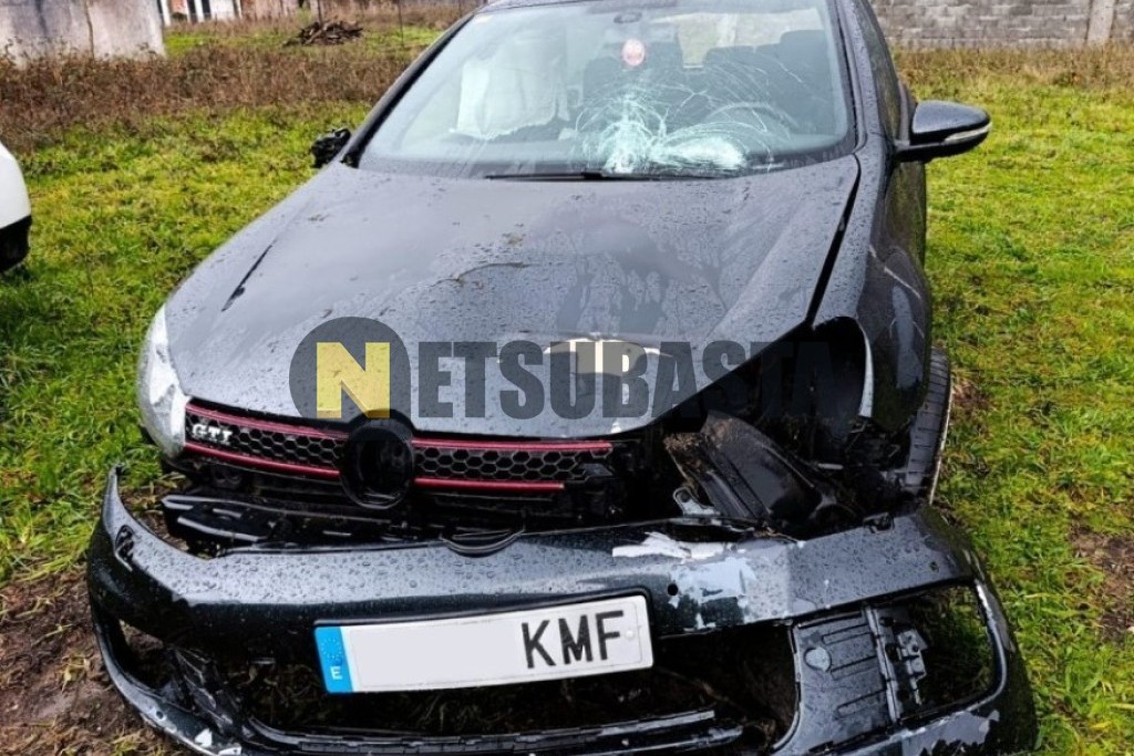 Volkswagen Golf GTI 2.0 TSI DSG 2010