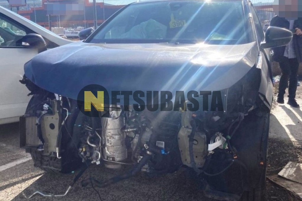 Peugeot 3008 1.5 BlueHDi EAT8 2021