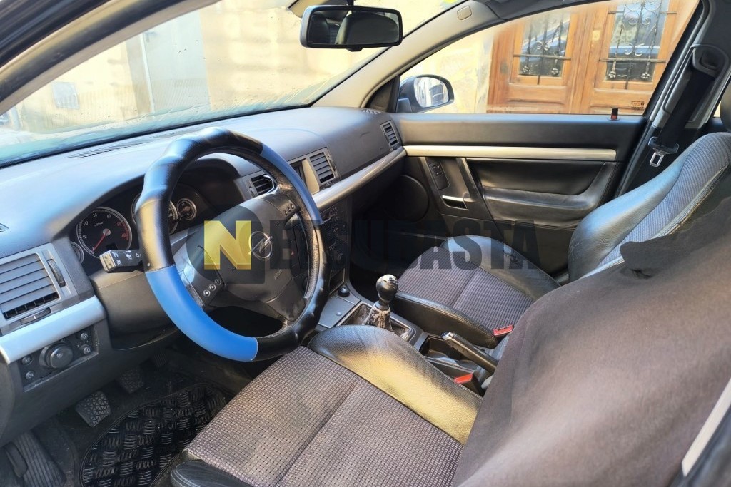 Opel Vectra 2.2 DTi 2004