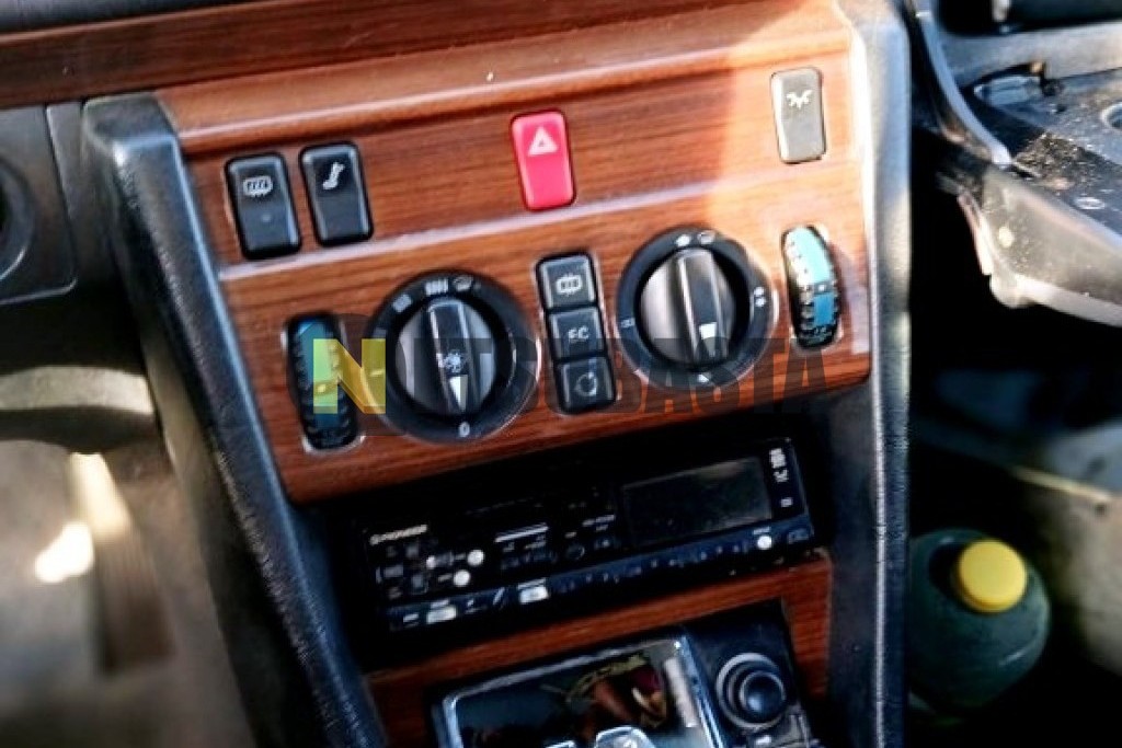 Mercedes-Benz 230 E 1991