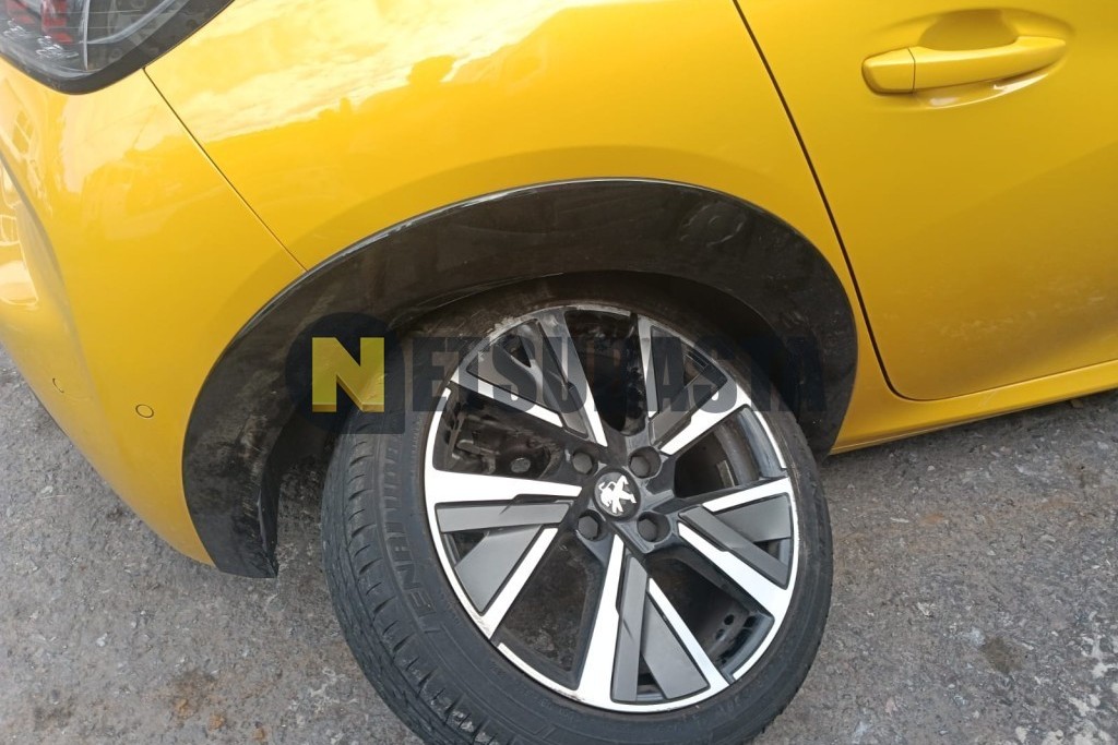 Peugeot 208 1.2 PureTech 2021