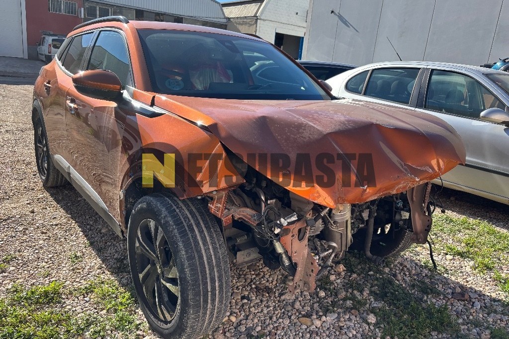 Peugeot 2008 1.2 PureTech 2021