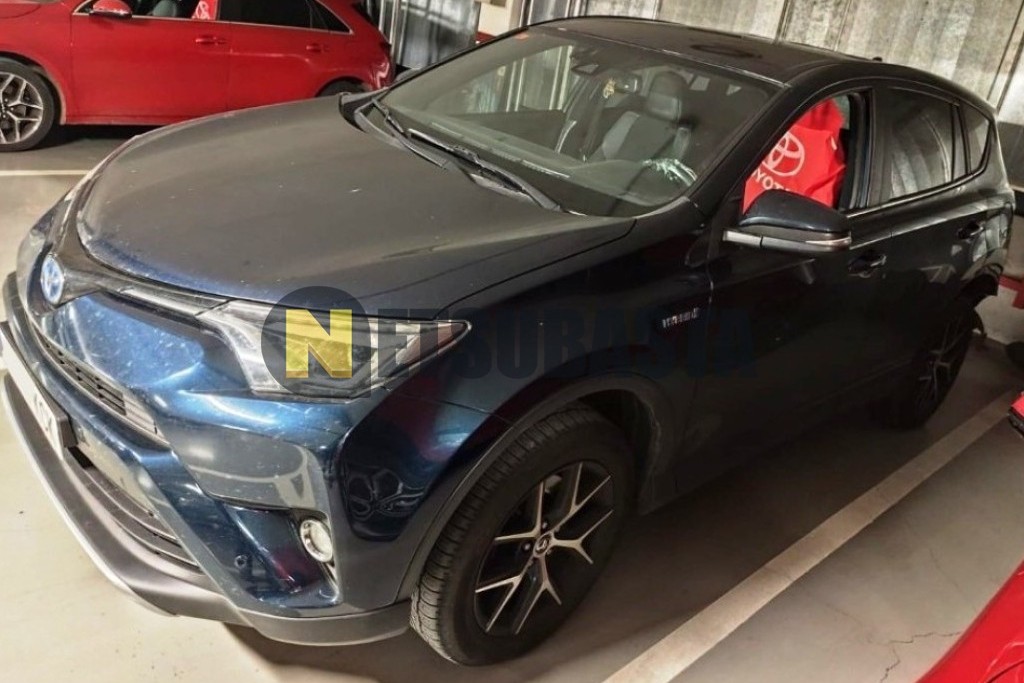 Toyota RAV4 2.5 hybrid 2017