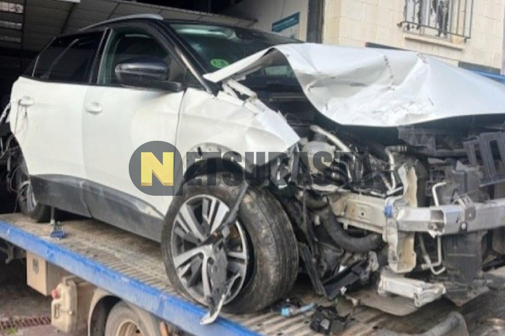 Peugeot 3008 1.5 BlueHDi EAT8 2021