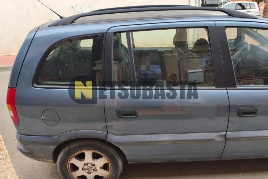 Opel Zafira 2.0 DTi 16V 2001