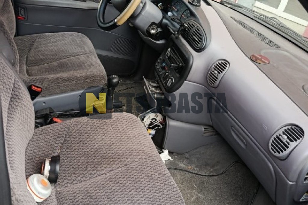Chrysler Voyager 2.4 1999