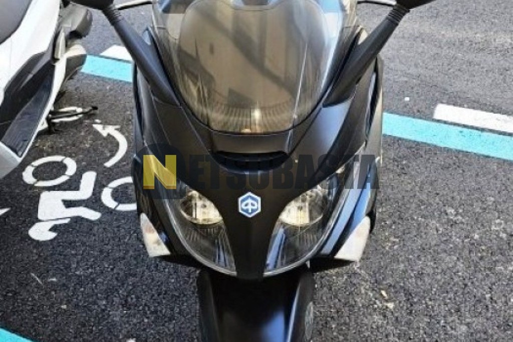 Piaggio X EVO 125 2016