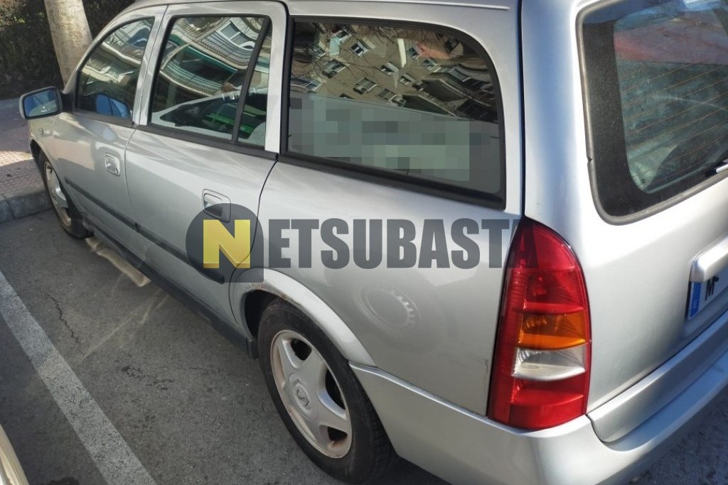 Opel Astra Caravan 1.8 16v 2000