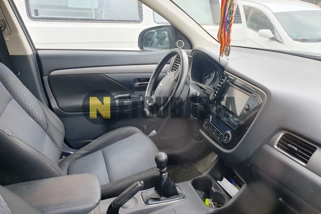Mitsubishi Outlander 220 DI-D 2014