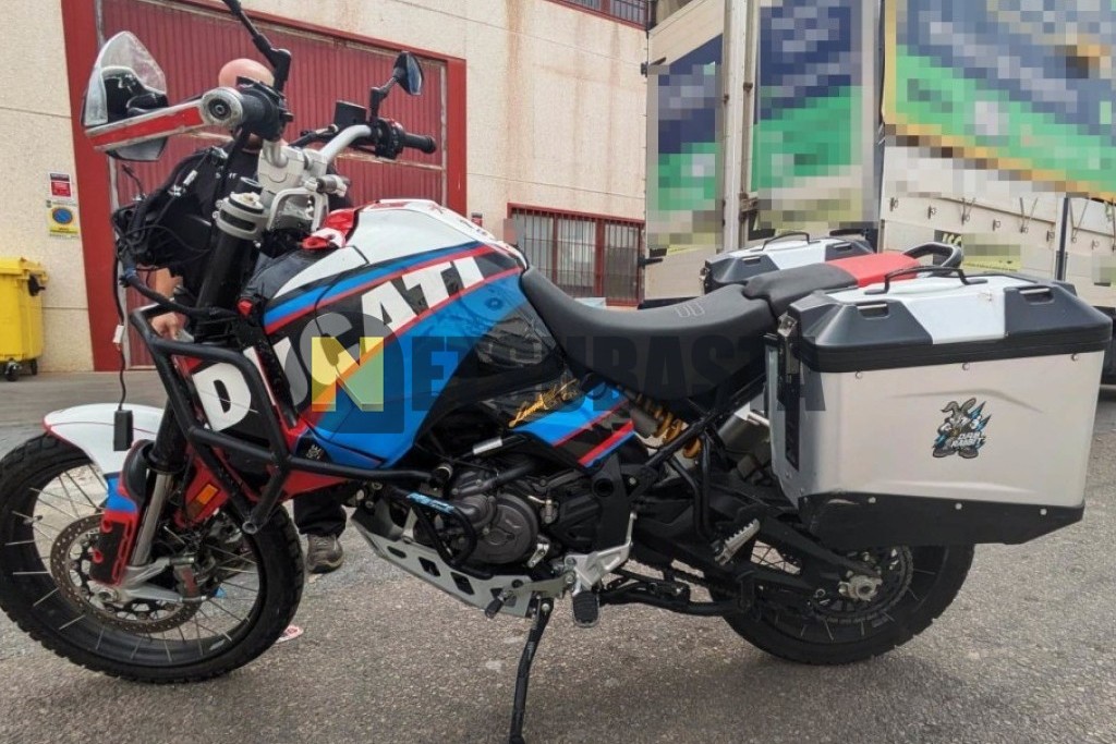 Ducati DesertX Discovery 2025