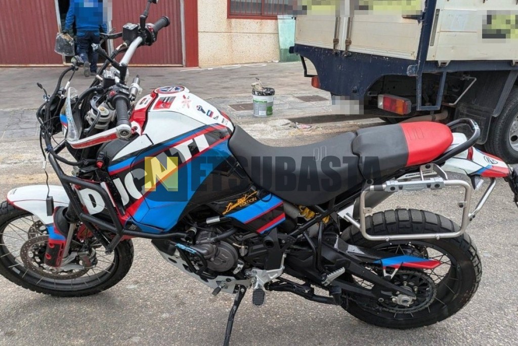 Ducati DesertX Discovery 2025