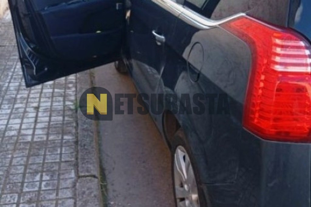 Peugeot 5008 1.6 BlueHDi 2015