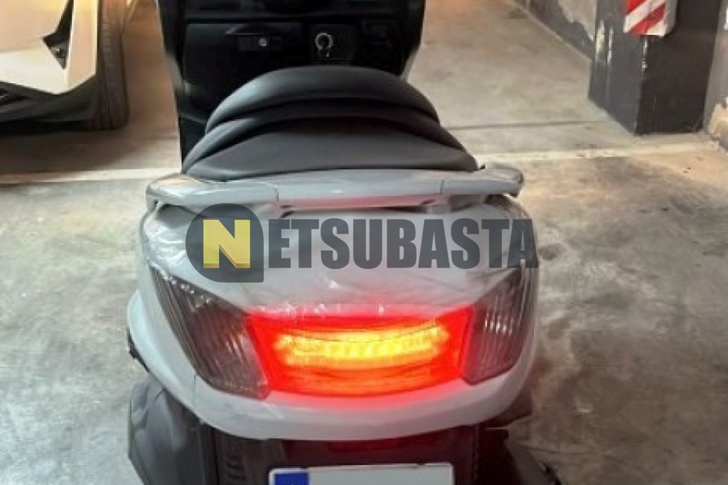 Yamaha YP Majesty 400 2005