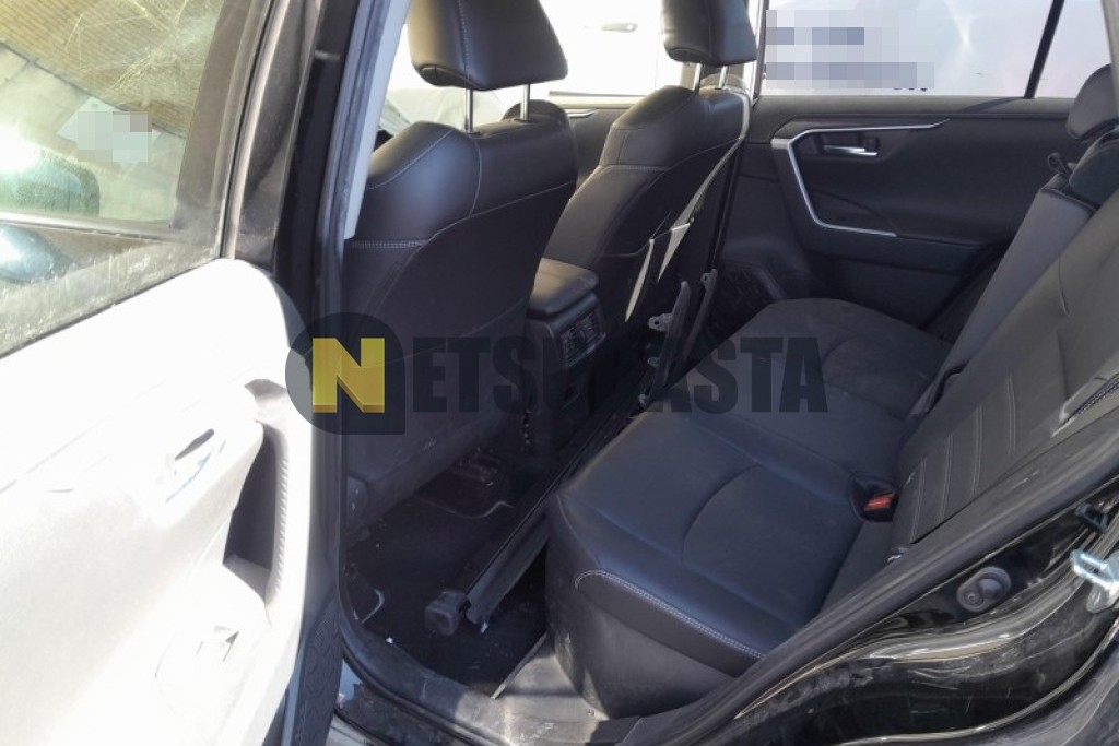 Toyota RAV4 Hybrid 220H 4x4 2024