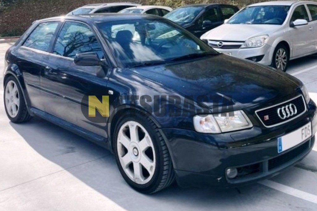 Audi S3 1.8 T quattro 2000