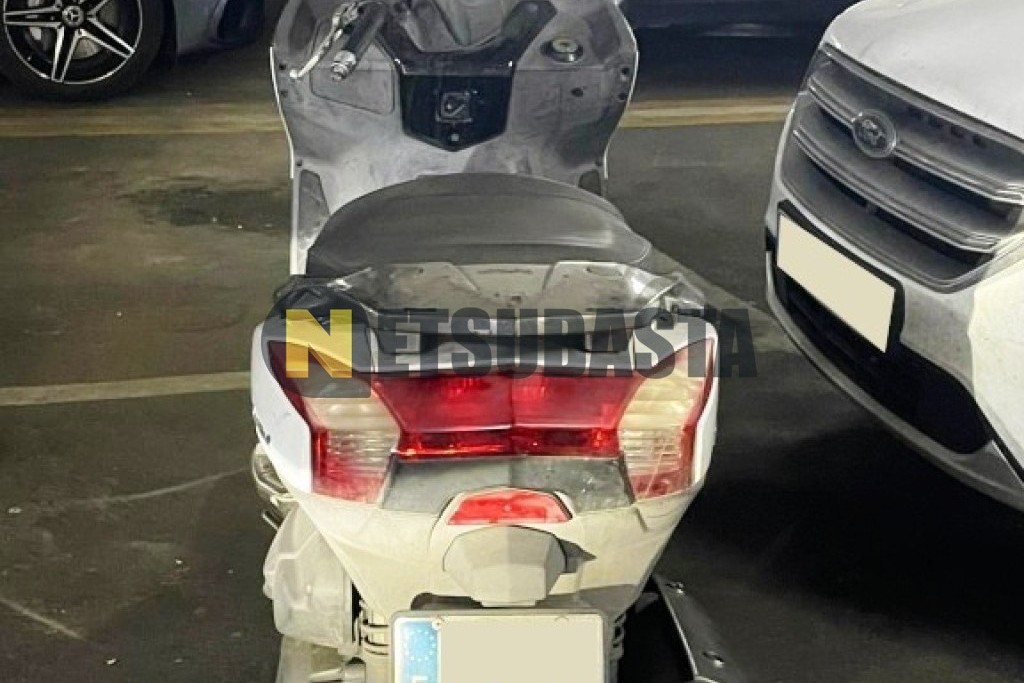 Kymco Super Dink 300i 2011