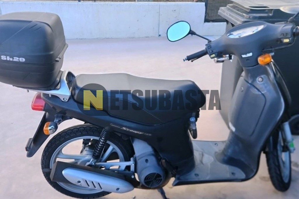 Honda SCOOPY 100 2003