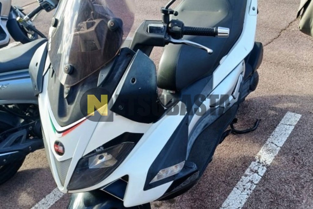 Aprilia SR Max 125 2015
