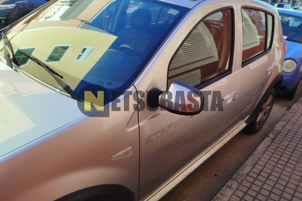 Dacia Sandero 1.6 2012