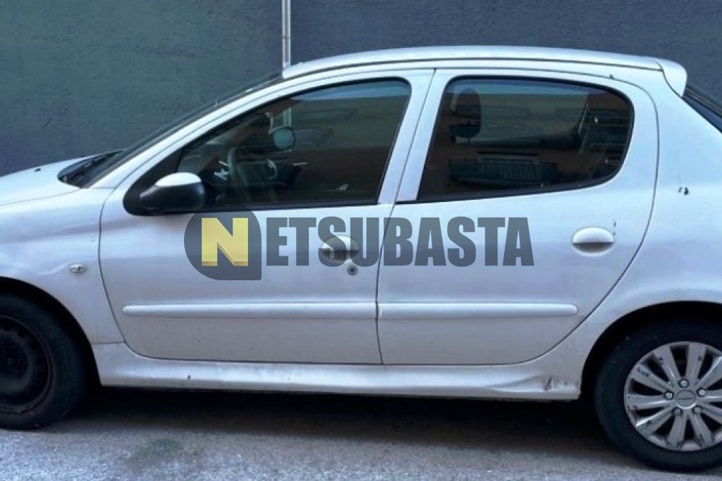 Peugeot 206 1.1i 2011