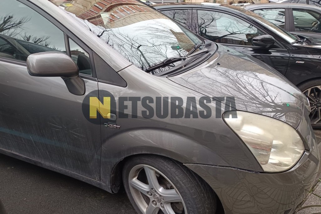 Toyota Corolla Verso 2.2 D4D 2006