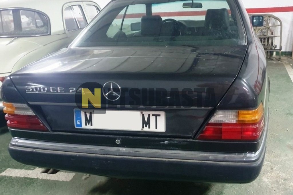 Mercedes-Benz 300 CE 24 1991