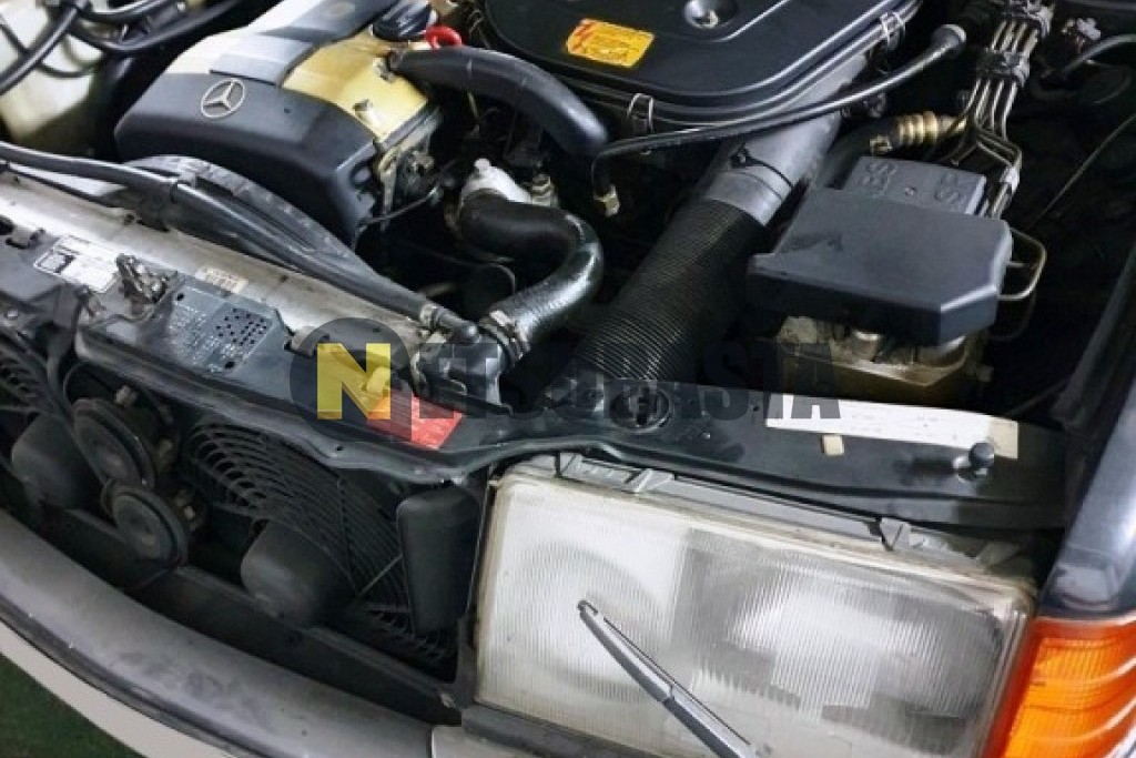 Mercedes-Benz 300 CE 24 1991