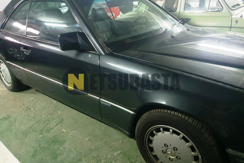 Mercedes-Benz 300 CE 24 1991