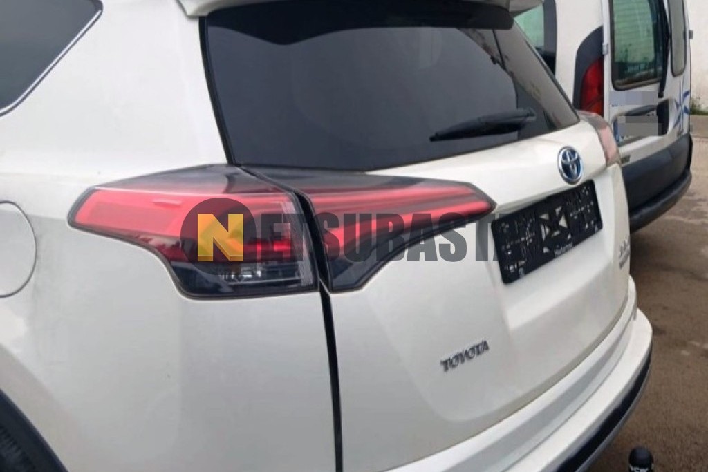 Toyota RAV4 hybrid 2WD 2018