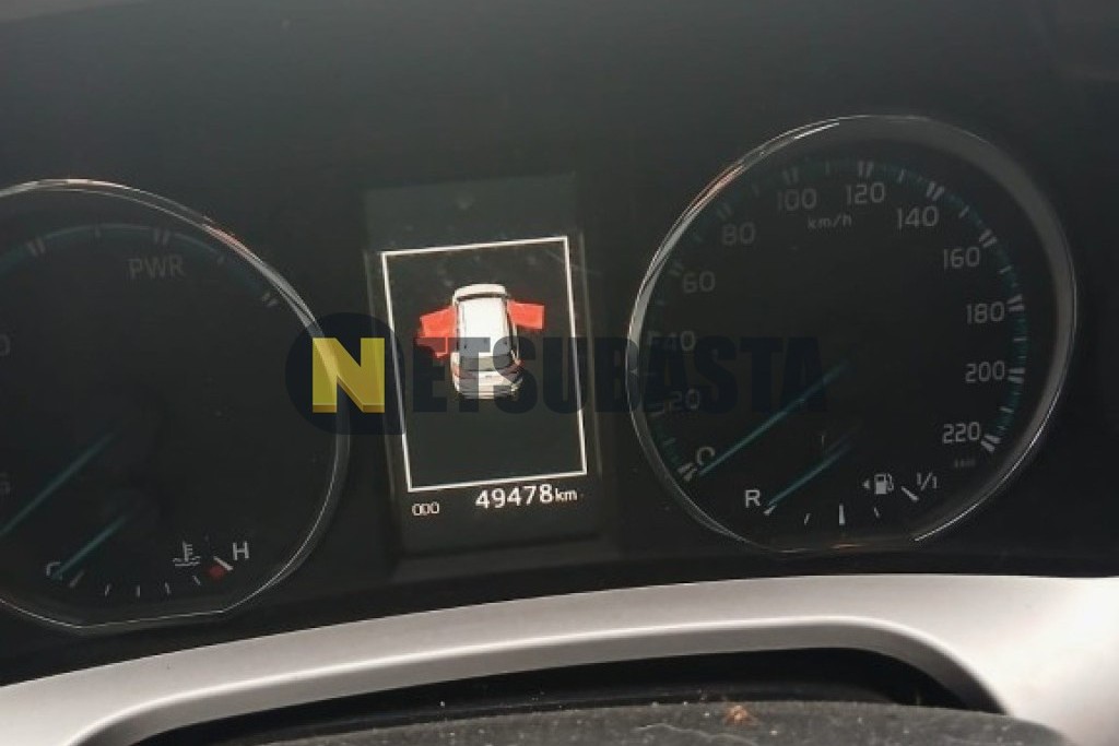 Toyota RAV4 hybrid 2WD 2018