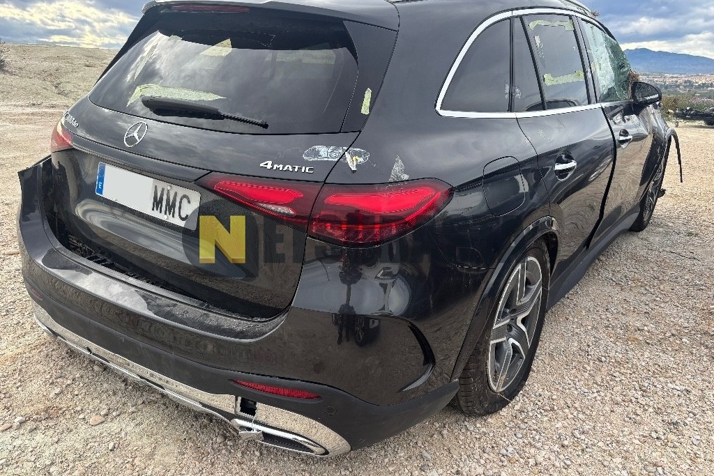 Mercedes-Benz GLC 300 de 4MATIC 2023