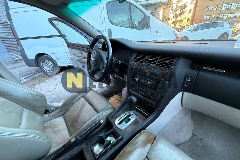 Audi A8 4.2 quattro tiptronic 1996