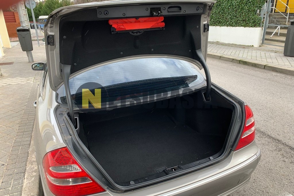 Mercedes-Benz E 220 CDI 2006