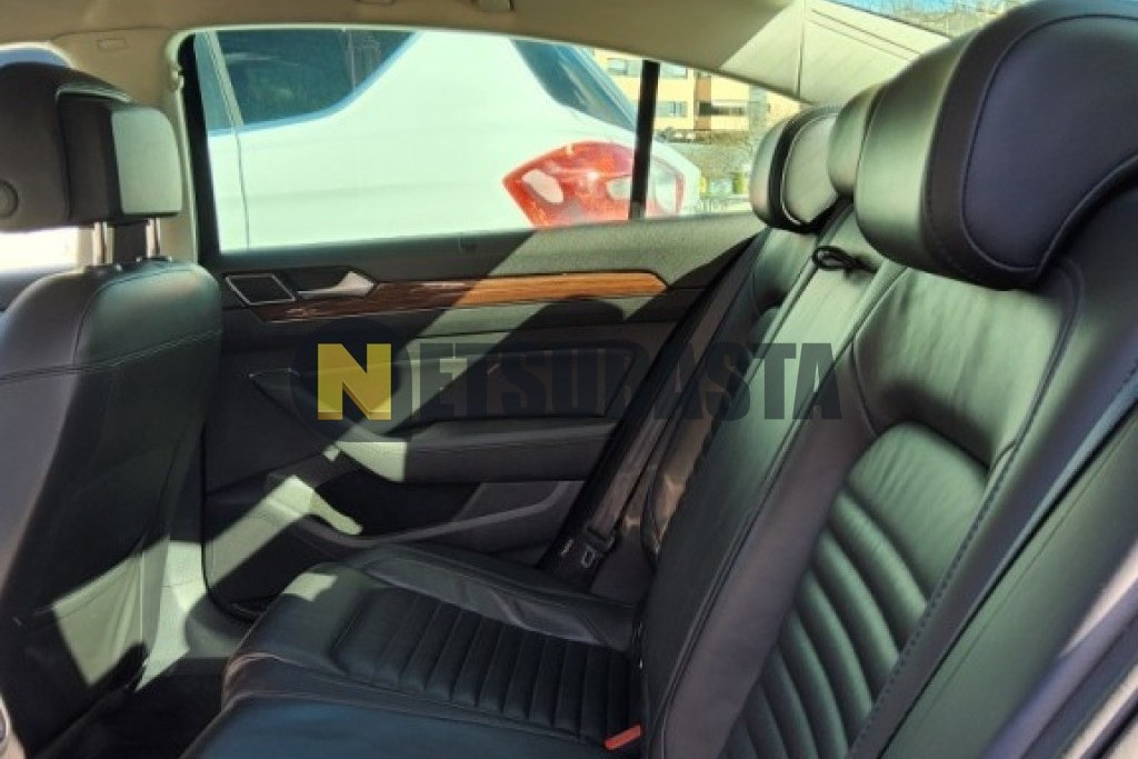 Volkswagen Passat 2.0 TDI BiT BMT 4Motion DSG7 2015