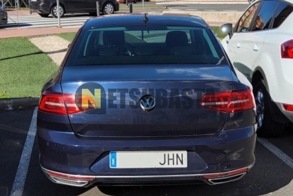 Volkswagen Passat 2.0 TDI BiT BMT 4Motion DSG7 2015