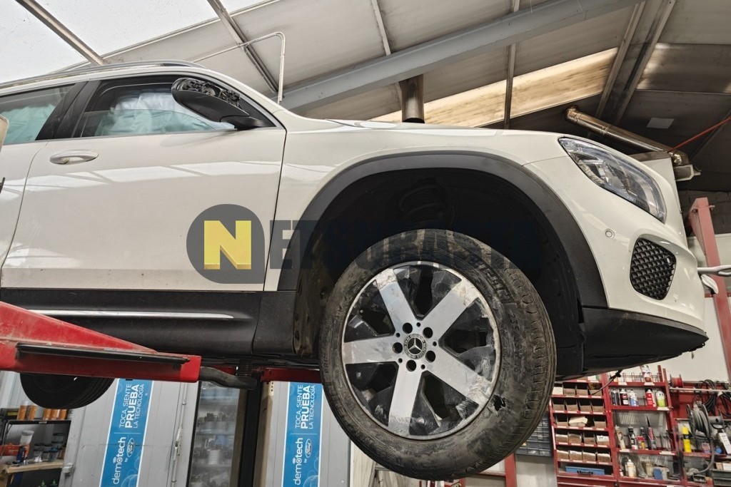 Mercedes-Benz GLB 200 d 2023