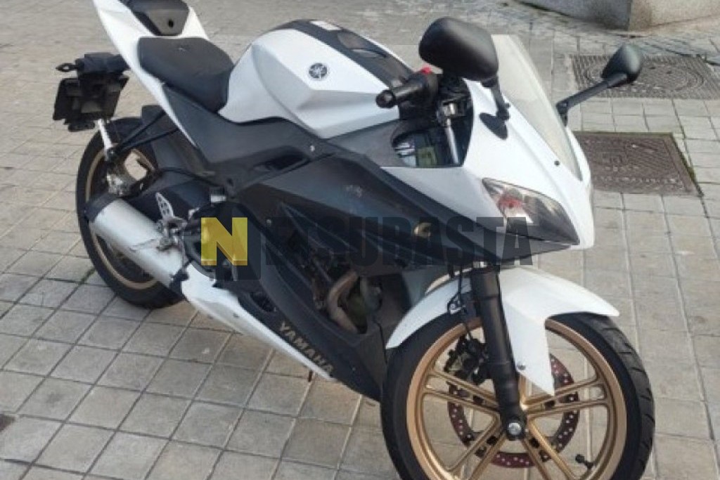 Yamaha YZF-R125 2012