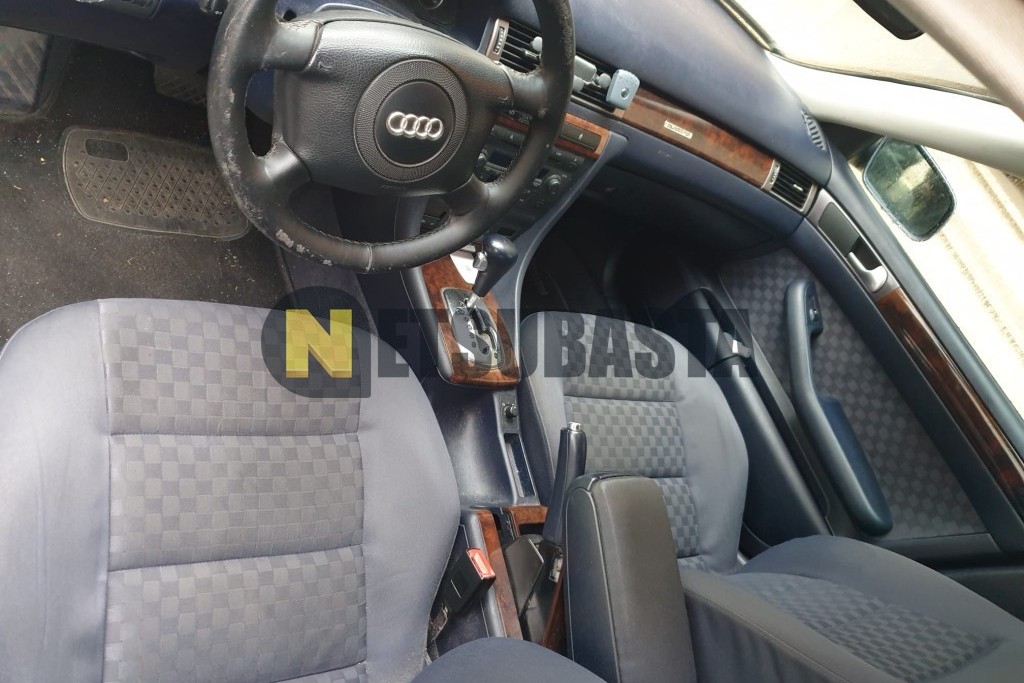 Audi A6 2.5 TDI quattro tiptronic 5 vel. 2003