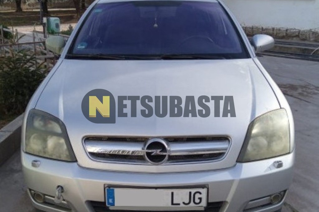 Opel Signum 2.2 DIG 16V 2005