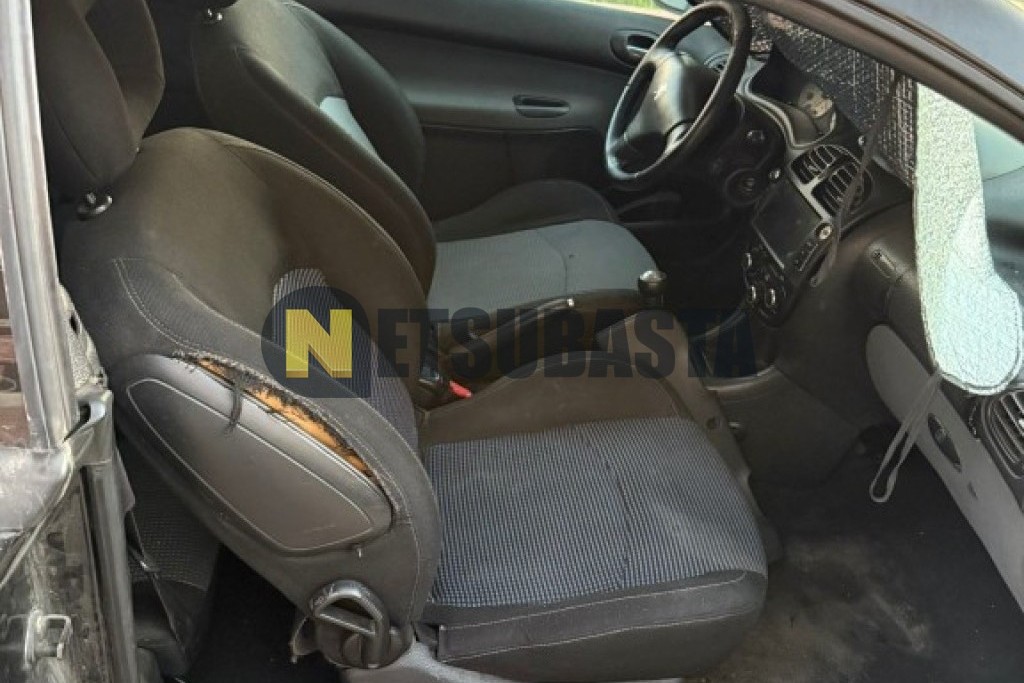 Peugeot 206 Coupé Cabrío 1.6 2002