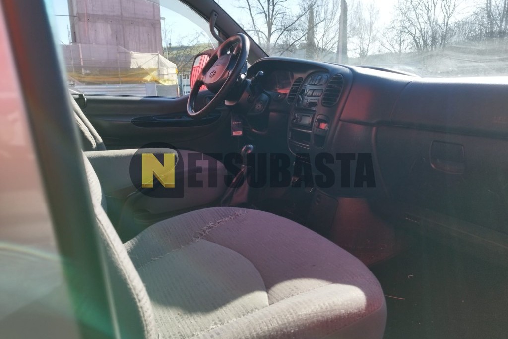 Hyundai H-1 2.5 CRDi 2005