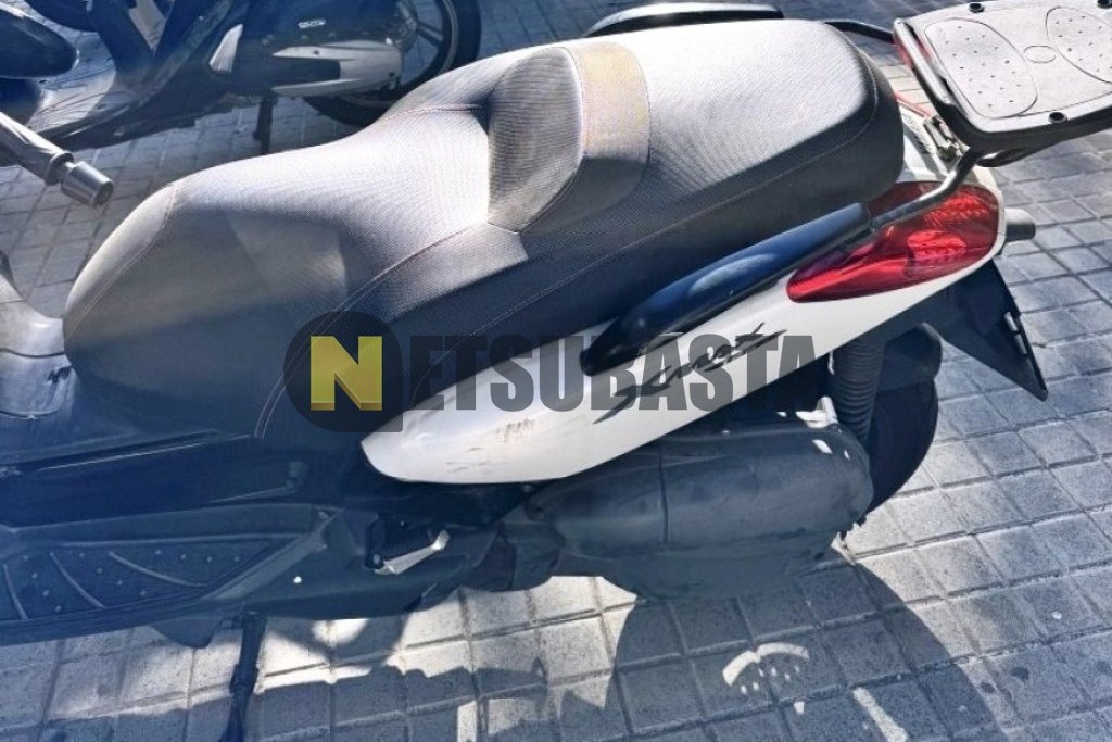 Yamaha X-Max 125 2011