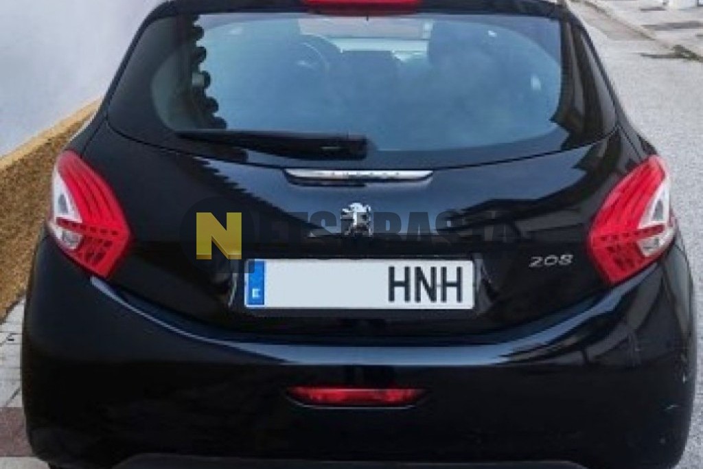 Peugeot 208 1.2 VTi PureTech 2012