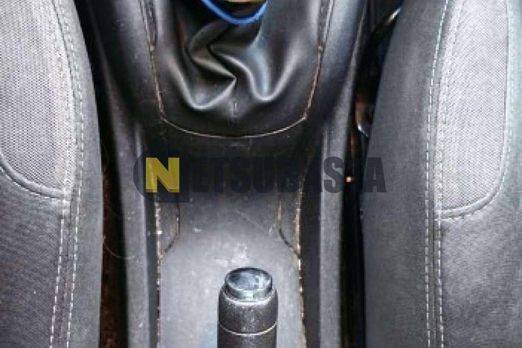 Peugeot 208 1.2 VTi PureTech 2012